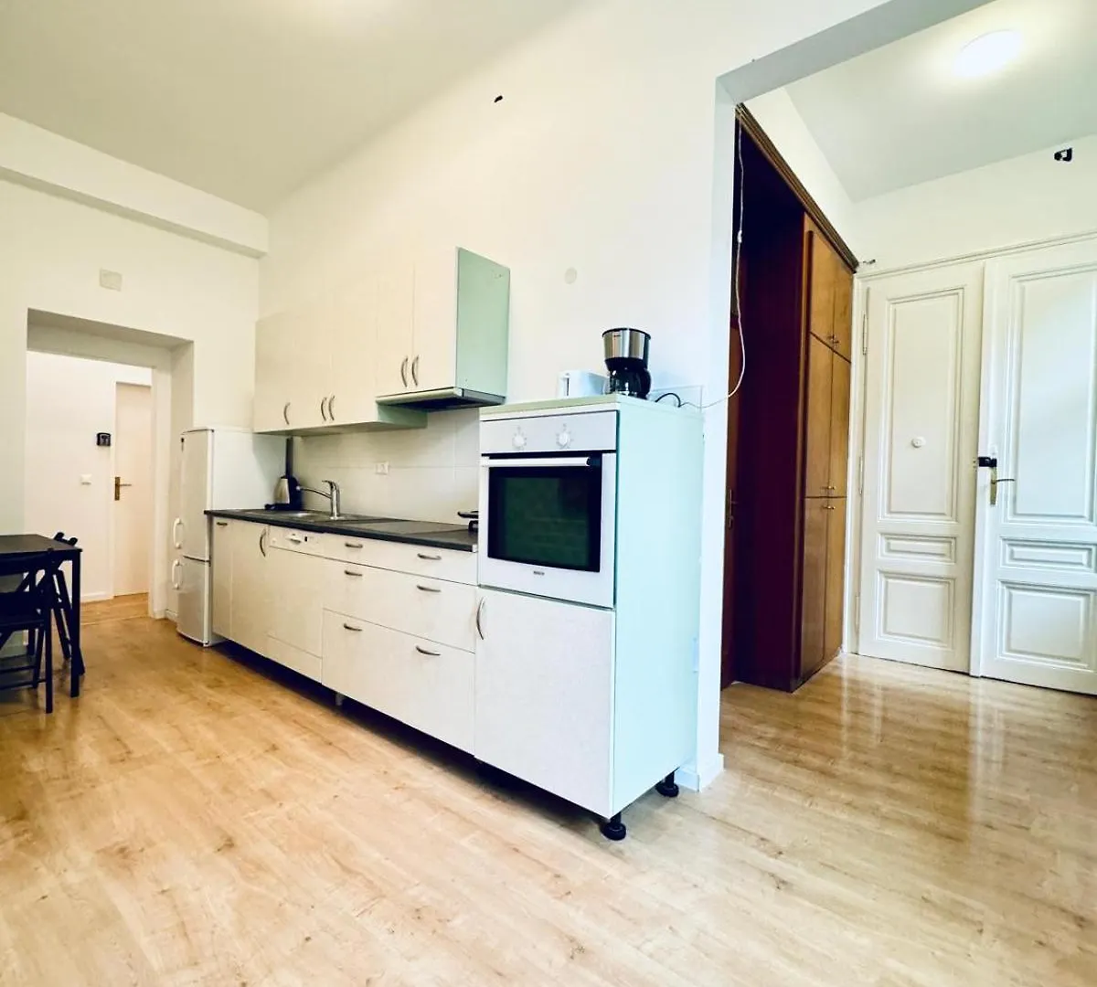 5Br Shared Apt Ideal For Groups 7 Min To Westbahnhof Vienna Apartment